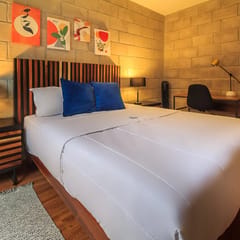 Deluxe Double Apartment with Patio - 103