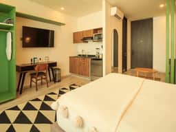 Deluxe Suite w/Sofa-Bed, Terrace & Pool