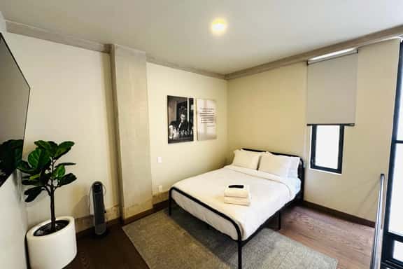 Arreola Studio by Casa 8 - Image 1
