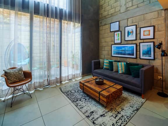 Deluxe Single Apartment with Patio - 101