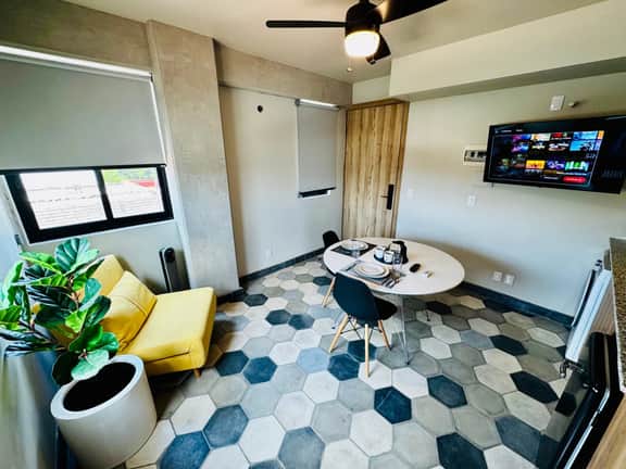 Orozco Studio by Casa 8
